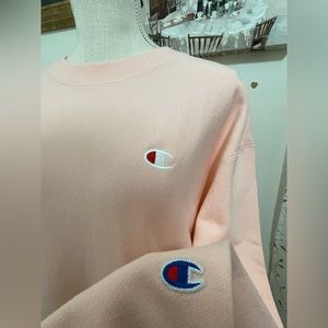 CHAMPION Reverse Weave Womens Oversized Crewneck Sweatshirt - Large - Dusty Pink